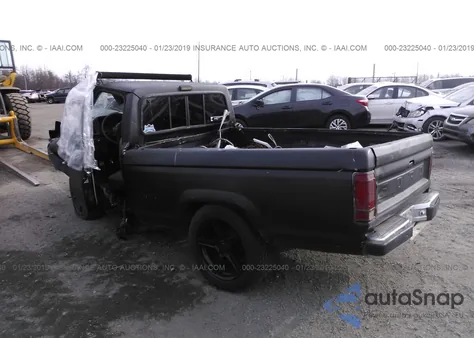 1988 Ford Ranger z USA, uszkodzony, nr VIN 1FTBR10A0JUD22225